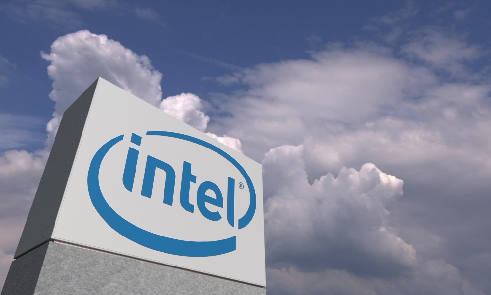 Акции Intel упали почти на 10 % после публикации слабого отчета